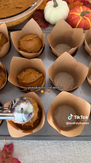 Moist Pumpkin Streusel Muffins with Maple Glaze Recipe