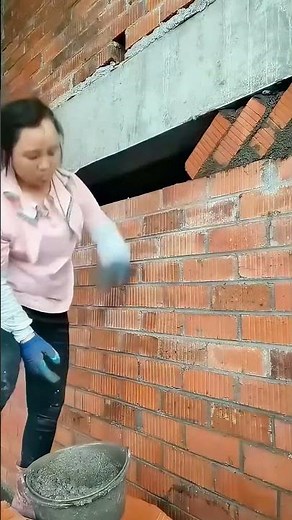 Female Bricklayer's Skilled Plastering & Bricklaying on Site!