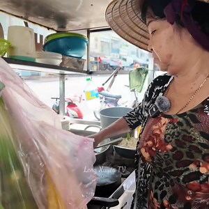 Xe cháo giò heo chợ gạo Long Xuyên | Long Xuyên Tv