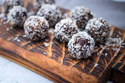 Low Calorie Protein Balls with Oats - Lose Weight By Eating