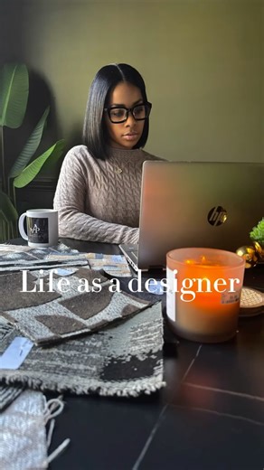 Ashleigh Spencer on Instagram: "“Spend the day with me…” Today was a full one—virtual design consultations for my E-Design clients, an in-person brand strategy meeting to plan what’s next, and a check-in with my VA who’s been holding it down on the pillow biz side. I also spent time sourcing the most luxurious fabrics in the world—because only the best will do for these pillows (and a new product coming soon!). Then I switch gears into full-on mom mode, because that role never clocks out. Every 