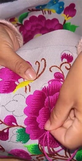 This Wool Flower Is Hand-Sewn 😮🧵 | Needle & Thread Magic #basittech