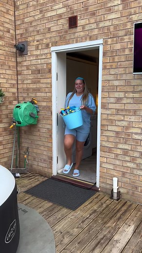 Color Themed Gift Baskets for a Fun Girls' Night Birthday Party