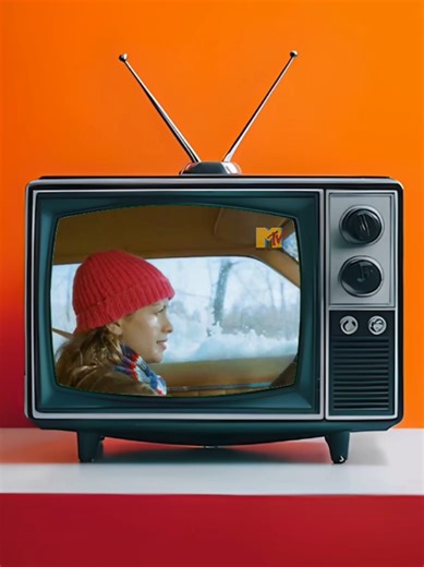 Alanis Morissette - Ironic (1995) #alanismorissette #ironic #1990smusic #mtv #musicvideo #bringbackmtv