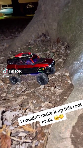 Enhancing Performance with Weighted Rims on SCX24 | RC Crawler Tips