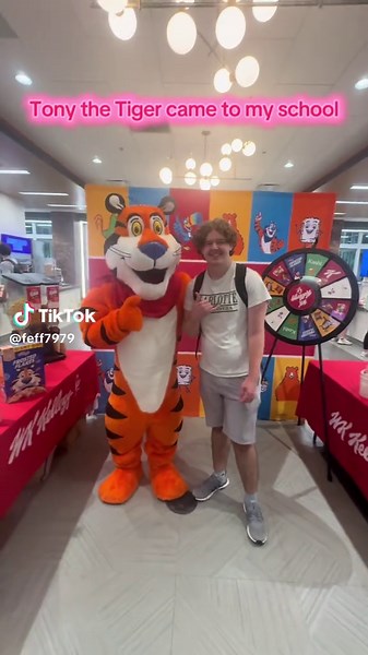 Tony the Tiger came to my school #uncc #FentySuperBrandDay #cereal #tonythetiger