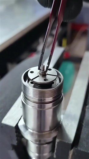 Are you tired of overpaying for fuel injectors and fuel pumps? We are a factory with 15 years of experiences, specializing in the production of high quality fuel injectors and fuel pumps 🏭🏭 #diesel#injector#injectors#fuelinjector#dieselfuelinjector