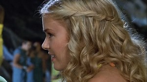 ISLA FISHER ( Scooby Doo . 2002 г ФРАГМЕНТ )