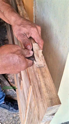 104K views · 151 reactions | Initial techniques for installing door hinges #woodworking #carpenter #diy #how to | bengkel kayu | Facebook