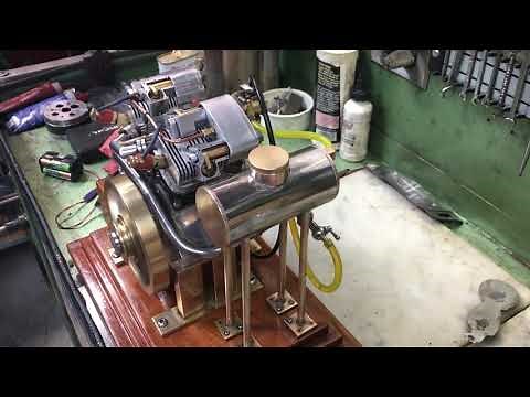 Model knucklehead miniature running engine