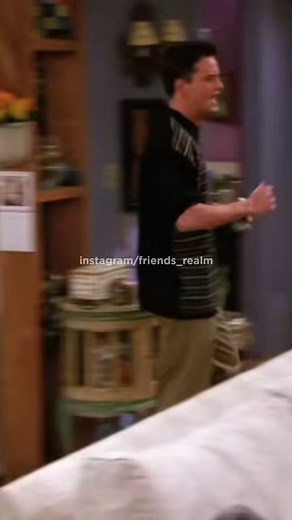 165K views · 2.5K reactions | Friends 1994-2004 #chandlerbing #friendstvshow #Matthewperry #rossgeller #jenniferaniston | Chandler Bing's Sarcasm | Facebook