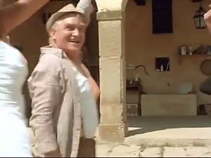 127K views · 1.7K reactions | Il cinema italiano degli ANNI 90, guarda QUI >> https://bit.ly/2XyYxFn : la Top Ten, i maggiori incassi, tutti premi, gli esordi, le scene, le curiosità, gli attori, i registi - IL CICLONE (Pieraccioni, 1996) Flamenco (Ceccherini, Forteza, Estrada) | Il Sorpasso Cinema | Facebook