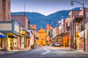 What Are The Pros And Cons Of Living In Santa Fe?