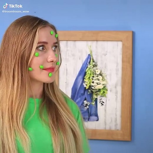 Color Challenge! One Color for 24 Hours #color #challenge #onecolor #funnychallenge #buyingonecolor #tiktok #green #yellow