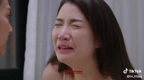 Understanding Poisonous Love in Insomniacks' Music