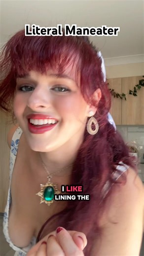 Seriously though…do you know any lip stains that are blood red? #francineleclaire #fruitygirl