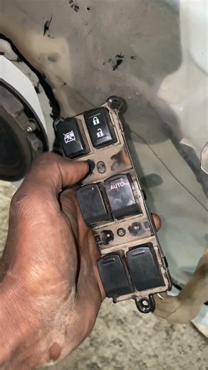 Toyota urban cruiser power window not working