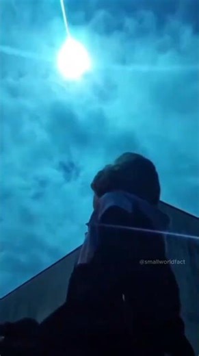 The Science Behind the Green Comet Light in Portugal