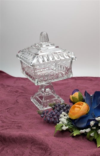 Vintage Jeannette Clear Glass Wedding Box – Pedestal Candy Dish - Etsy