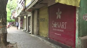 Mumbai prepares for lockdown as cases skyrocket