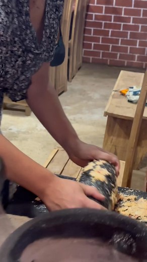 375K views · 9.8K reactions | They makings sri lankan traditional...