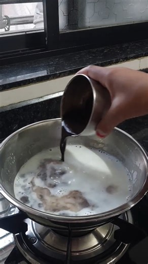 Creamy Cold Coco in just 2 minutes! 🍫❄️ Perfect chocolate drink for hot days. #chocolatechallenge