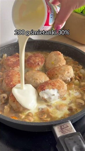 These are the BEST cutlets in mushroom sauce you'll see today 😍 #dinner #delicious #food #recipes