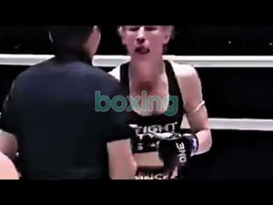 Knockout Queens 💋🥊💥#fightnight #mma #viralvideo #boxing #viralvideo #martialarts #femalefighters