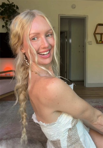 Wavy Hair Extensions: How to Style Loose Braids and Waves