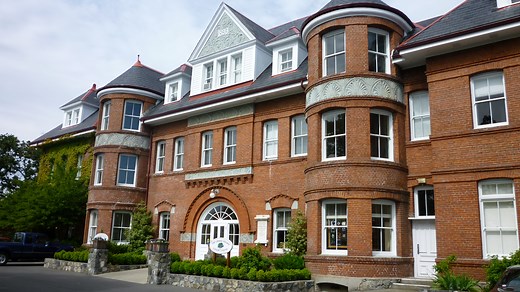 Seniors’ Services – The Cridge Centre for the Family