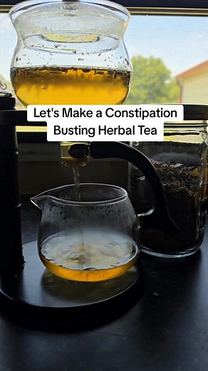 Let's make a constipation busting herbal tea 🌱 If you'd like to learn how to make herbal remedies and build your home apothecary, check out my new challenge 30 Days To Your Home Apothecary! #constipation #guthealth #naturalconstipationrelief #herbalism #herbalmedicine | Barefoot Earth Apothecary