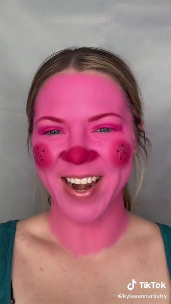 Poppy Makeup Tutorial for Trolls Theme