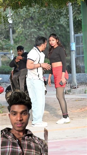 Introducing the "VitaWear SmartBand," a next-generation wearable gadget🎉 ❤️💔💔💔