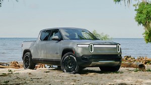 2025 Rivian R1T