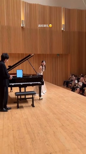 Ayako Tanaka｜田中彩子 on Instagram: "初めての長野市でのリサイタル公演 満席御礼の温かい拍手で迎えて頂きとっても嬉しかったです。 ホールの響きもスタッフの方々も街の方々もみんな温かくて優しくてご飯もお酒も美味しいしどうもありがとうございました！ そして美しい音色で寄り添って頂きありがとうございます！ @kawadakentaro My first recital in Nagano City was such a joy! Thank you for the warm applause and the full house!"