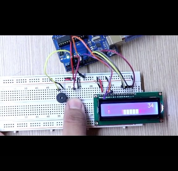 Minivideojuego creado con Arduino #Arduino #arduinoprojects #arduinoproject #arduinouno