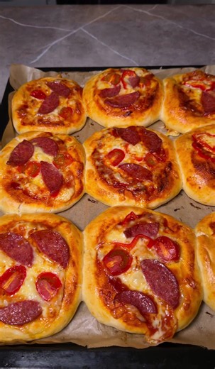 Homemade Mini Pizzas Recipe for School Lunches