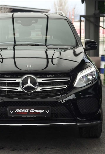 💥ПРОМО ЦЕНА: 6,500 €. първоначална вноска 💥- 0899769696 👑30 ГОДИНИ АСКО-96👑 Mercedes-Benz GLE 350 AMG/GERMANY/360CAM/DISTR/CAR PLAY/ПОДГРEB/AIR/LIZI 🗓️ Дата на производство: Май 2018 🔋Двигател: Дизелов 🔥Мощност: 258 к.с. ⚙️Скоростна кутия: Автоматична 🚗Категория: Джип ✅Пробег [км]: 175 423 км ⚪️Цвят: Черен 💶Цена: 26 500€ Оферта номер: 2004167 🛜ПОСЛЕДВАЙТЕ НИ В: TikTok: @asko.96.sofia Instagram: asko_group_sofia Facebook: Asko96 YouTube: Asko 96 BULGARIA 30 ГОДИНИ АСКО 96 🇪🇺ПОРЪЧКА И 