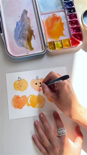 Halloween Card Idea: An Easy Way to Paint Pumpkins with Watercolor #watercolor #watercolortutorial #crafts #diy #watercolorpainting #artprocess #watercolorillustration #artinspiration #halloween #halloweendiy | Merly