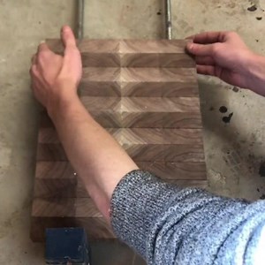 4.5K views · 190 reactions | Clever grain matching for maximum effect. "What do you think of this design? I have seen people make these before and have wanted to make one for a while, but have always had a hard time finding boards with the right sapwood." Repost @creativewoodworksco #woodreview #woodcraft #imagination #grainmatch #woodgrain #woodworking #woodworkerlife #dowoodworking | Wood Review | Facebook