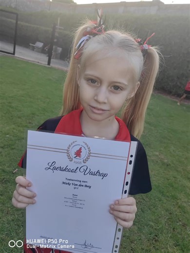 *❣* 🎗️Mieke is ñ Wonderwerk Vandag presies 3 jaar terug. Tye vol geloof, trane, moed en bowenal genade🧡🧡 Ons kyk terug en sien nie net wat Mieke deur gegaan het nie, maar hoe ver Mieke gekom het. Van dae vol moegheid en pyn, tot vandag waar Mieke lag, speel en weer kind kan wees. 😇 Liewe Jesus se hand was in elke behandeling, elke dokter se besluit. Dis nie net Mieke se oorwinning nie-dis n GETUIGSKRIF van HOOP vir elke gesin wat vandag nog in hul eie stryd staan. "Die Here self sal voor jou