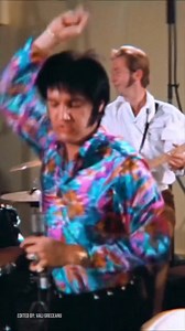 ELVIS HAS SOLD OVER 1 BILLION RECORDS WORLDWIDE 👑🎬🎸👍 | Elvis Presley True Fans