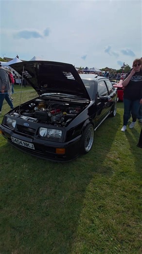 One of the best builds at ohsoretro was this Sierra cosworth. #Ford #classicford #cosworth #sierracosworth #retroford #classicfordcars | Representing retro