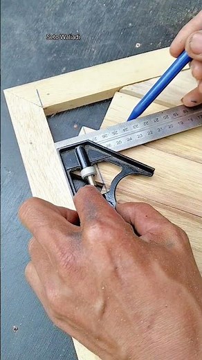 easy way to measure wood corner pieces #tipsntricks #woodworking #diy