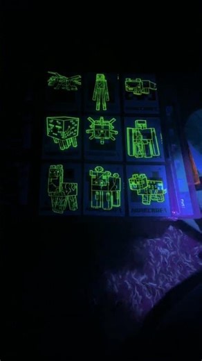minecraft adventure trading cards grow in dark with uv torch
