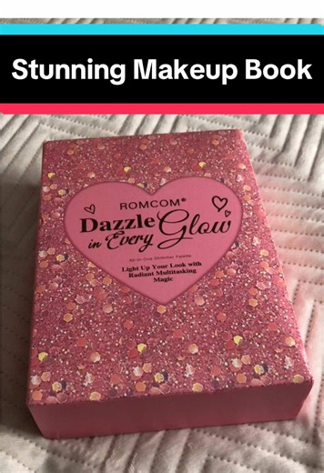 An absolute stunning makeup book which makes a great gift #makeup #teens #teengirl #giftidea #tiktokmademebuyit