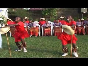 Rukiga/Runyankole folk song appreciating a woman