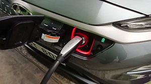 Hybrid battery upgrades: converting a standard hybrid to plug-in