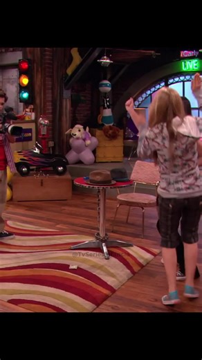 iCarly Clips and Edits from Nickelodeon