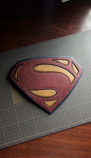 The symbol of hope from Krypton is made of genuine leather. #asmr #handmade #leathercraft #superman #manofsteel #cosplayer